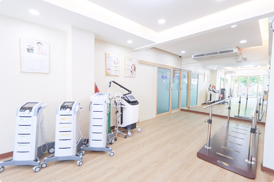 เลเซอร์ อัลตราซาวน์ กระตุ้นไฟฟ้า โดยทีม นักกายภาพบำบัด และ นักกิจกรรมบำบัด